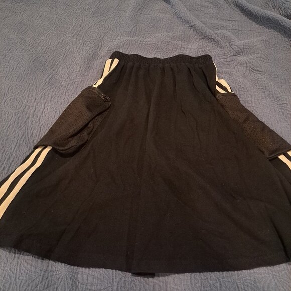 Black Sporty Skirt with Side Pockets - Picture 1 of 2